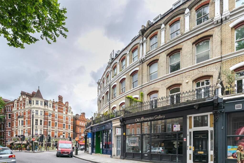 2br Flat In Kensington, 2 Mints Earl's Court Tube * Londra