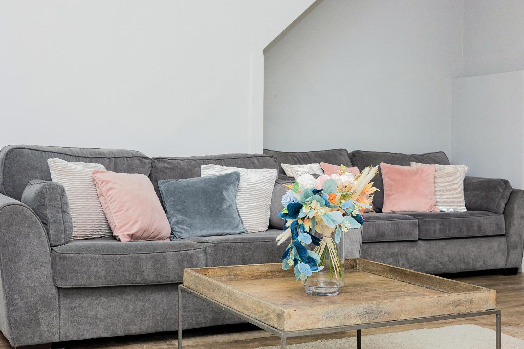 Apartament 2br Flat In Kensington, 2 Mints Earl's Court Tube Londra